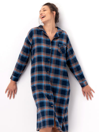 DŁUGA FLANELOWA KOSZULA NOCNA Z BŁYSZCZĄCĄ NITKĄ