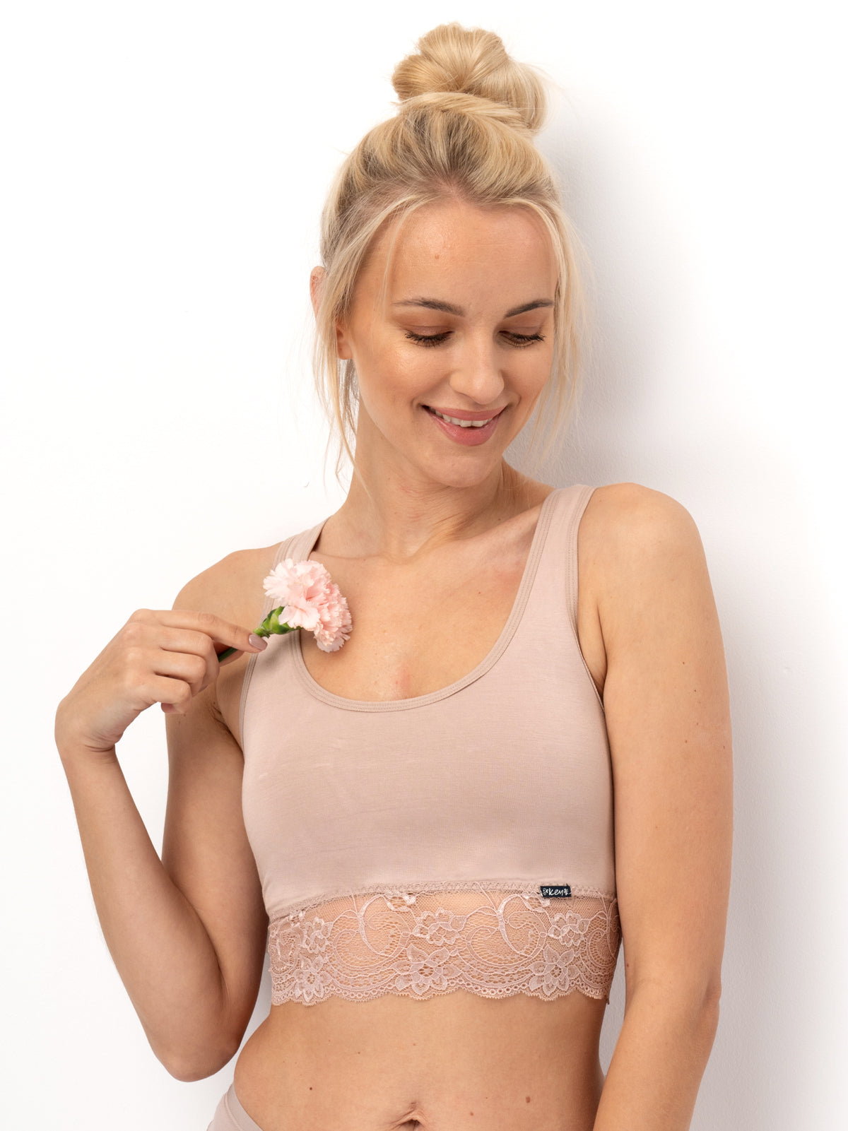 Bambusowy top z koronką - beżowy