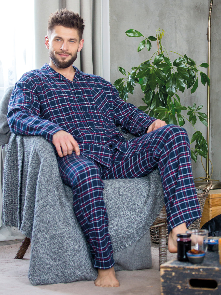 Klasyczna piżama męska w stylu garniturowym