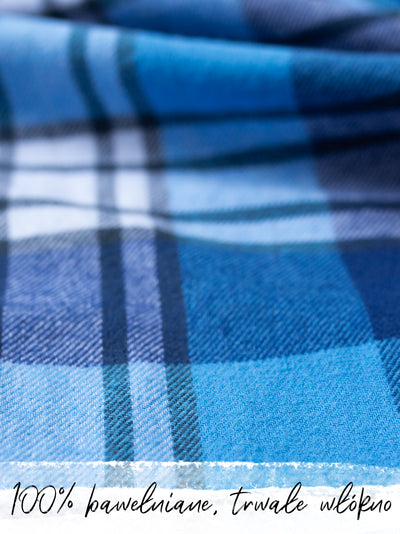 Błękitna piżama łącząca bawełnianą bluzę i flanelowe spodnie
