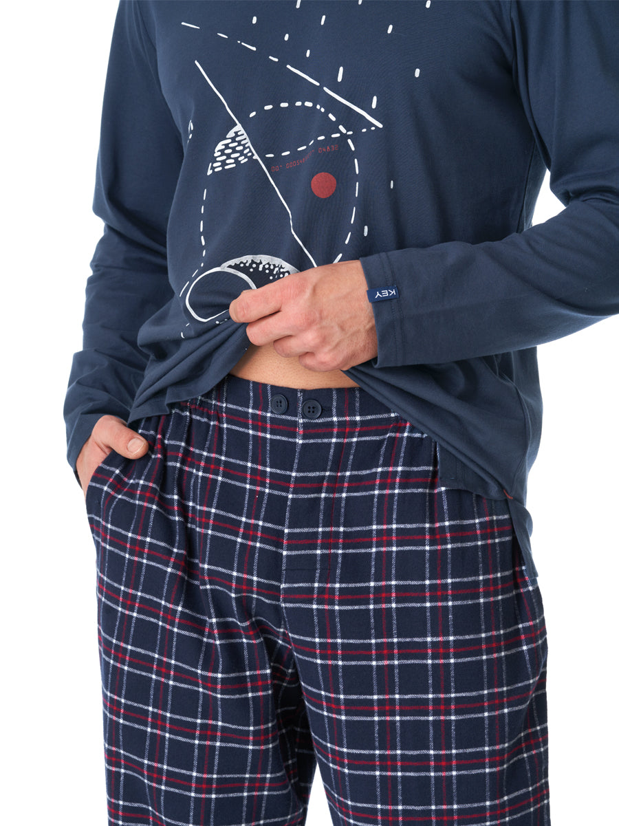 Ciepła piżama łącząca bawełnianą bluzę i flanelowe spodnie
